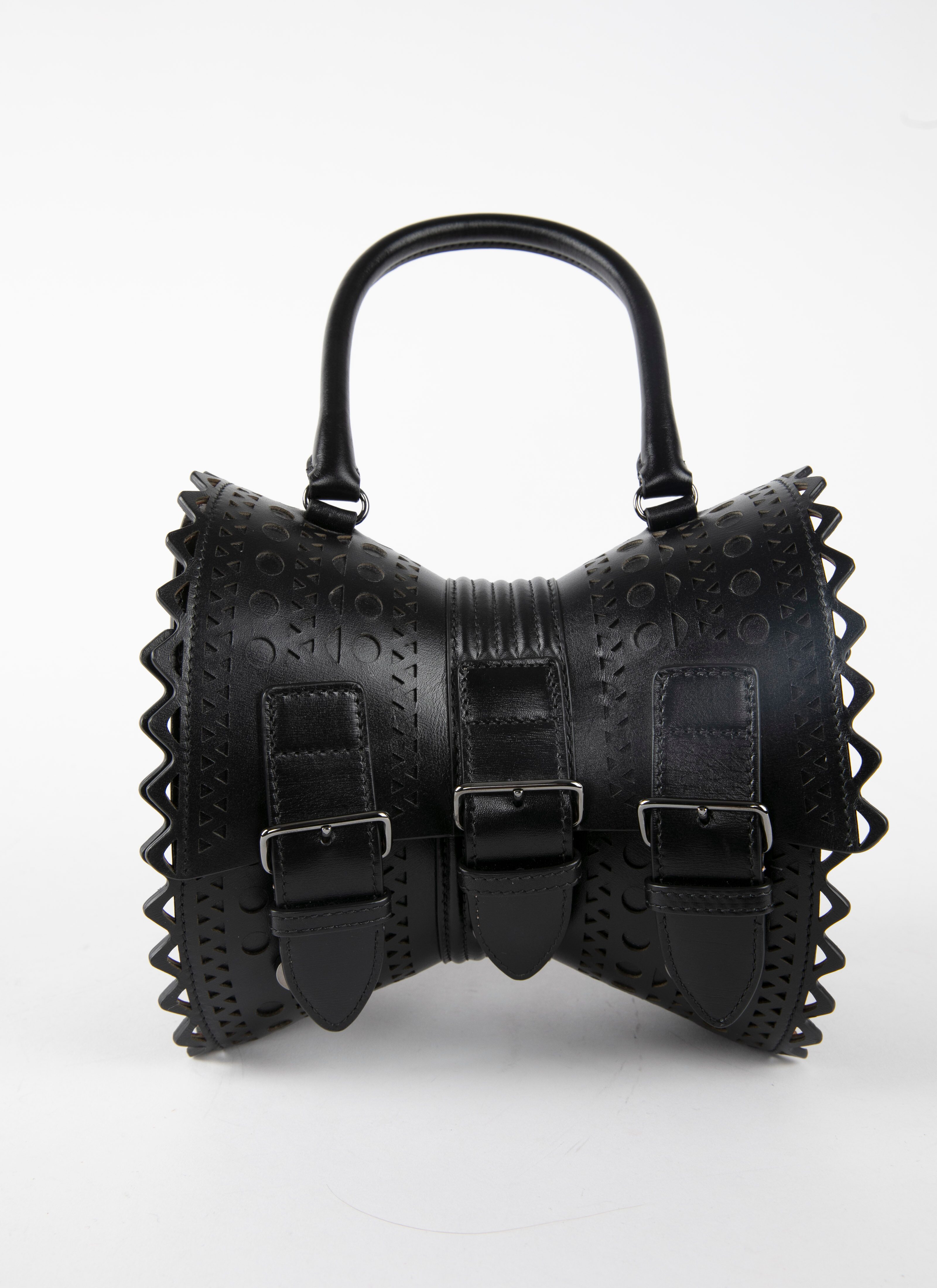 Edition 1992 Corset bag 18 Edition 1992 Corset bag 18 - maison-alaia.com